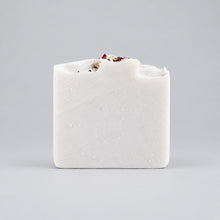 Dewy Rose Bar 170g